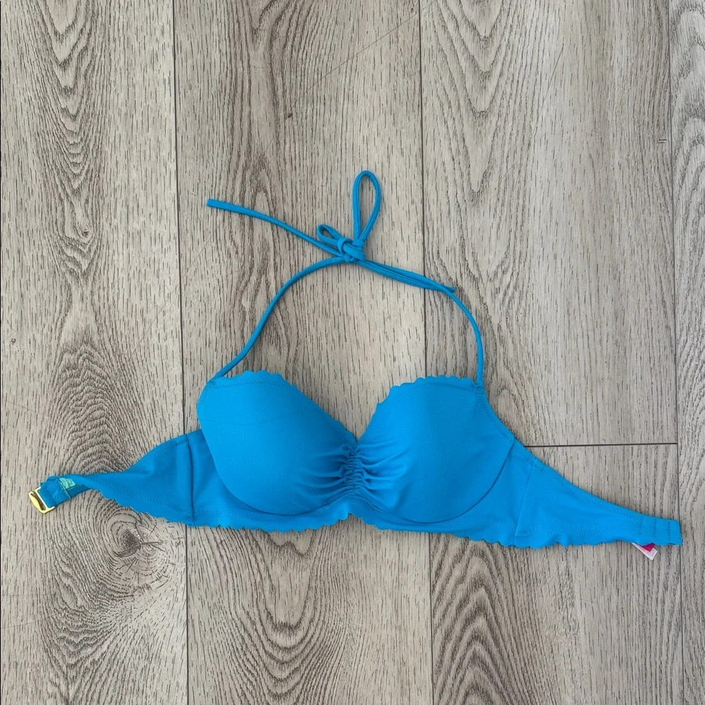 Victoria's Secret Turquoise Scallop-Edge Bikini Top - Picture 4 of 4